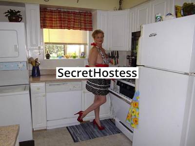 45 Year Old Caucasian Escort Washington DC Brunette - Image 8