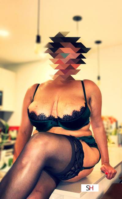 30 Year Old American Escort Seattle WA Brunette - Image 7