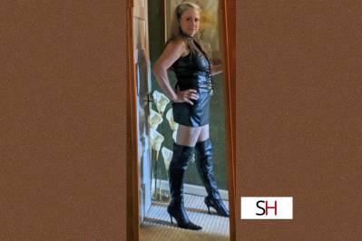 50 year old White Escort in Duluth MN Phoenix Rising - Sensual, mature and fit