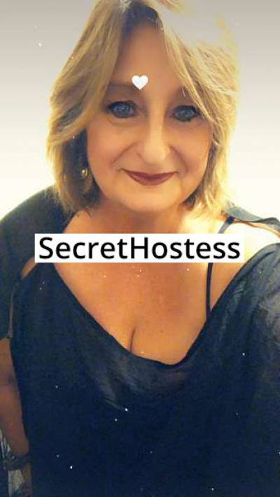 45 Year Old Caucasian Escort Chicago IL - Image 1