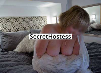 45 Year Old Caucasian Escort Chicago IL Brunette - Image 9