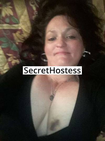 45 Year Old Caucasian Escort Chicago IL Brunette - Image 1