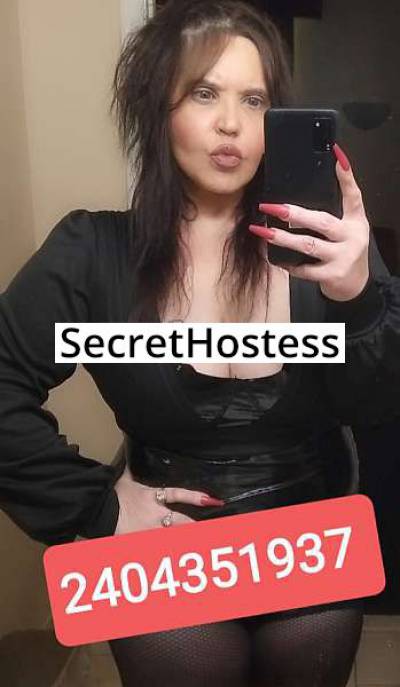 45 Year Old Mixed Escort Washington DC Brunette - Image 3