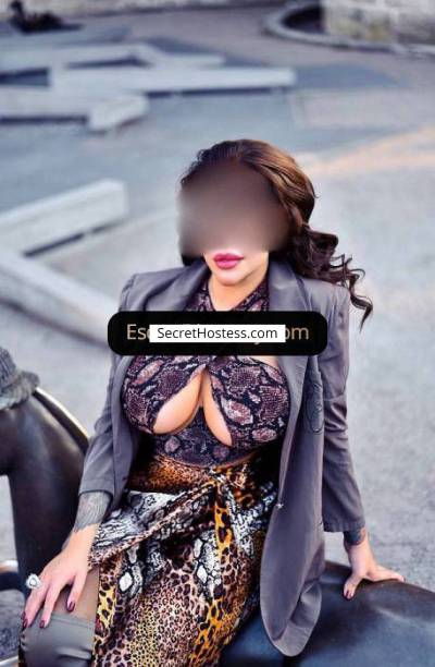 23 Year Old Mixed Escort Berlin Brown Hair Blue eyes - Image 3