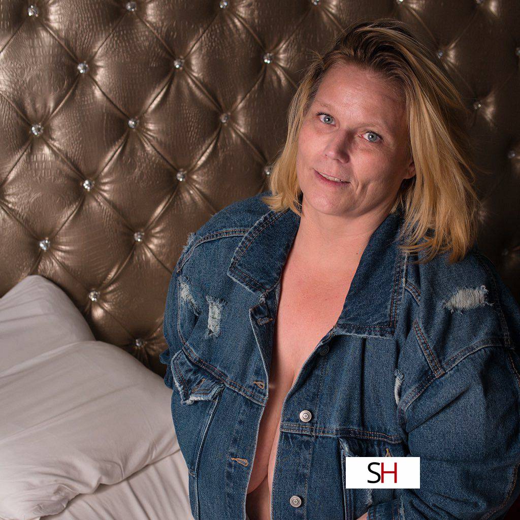 40Yrs Old Escort Size 10 172CM Tall Oklahoma City OK Image - 1