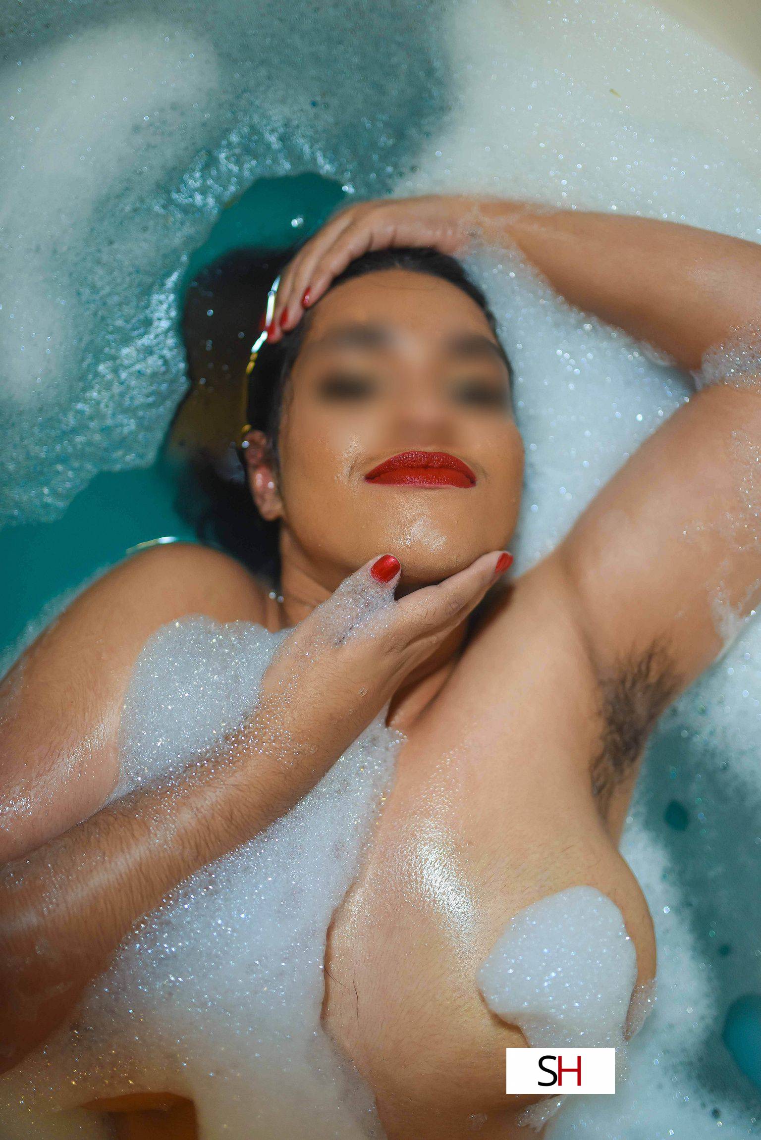 Jasmine Praveena - Hairy Indian GFE,Sensual Domme Escorts Philadelphia PA  USA
