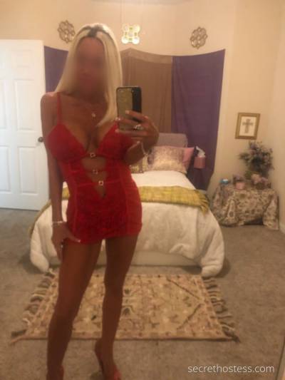 Escort 149CM Tall Houston TX Image - 3