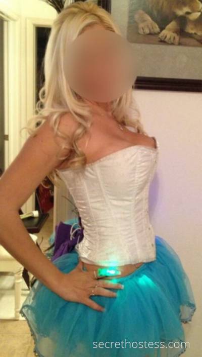 Asian Escort Fort Lauderdale FL Blonde Green eyes - Image 3