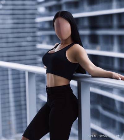 Escort New York City NY Brunette Blue eyes - Image 2