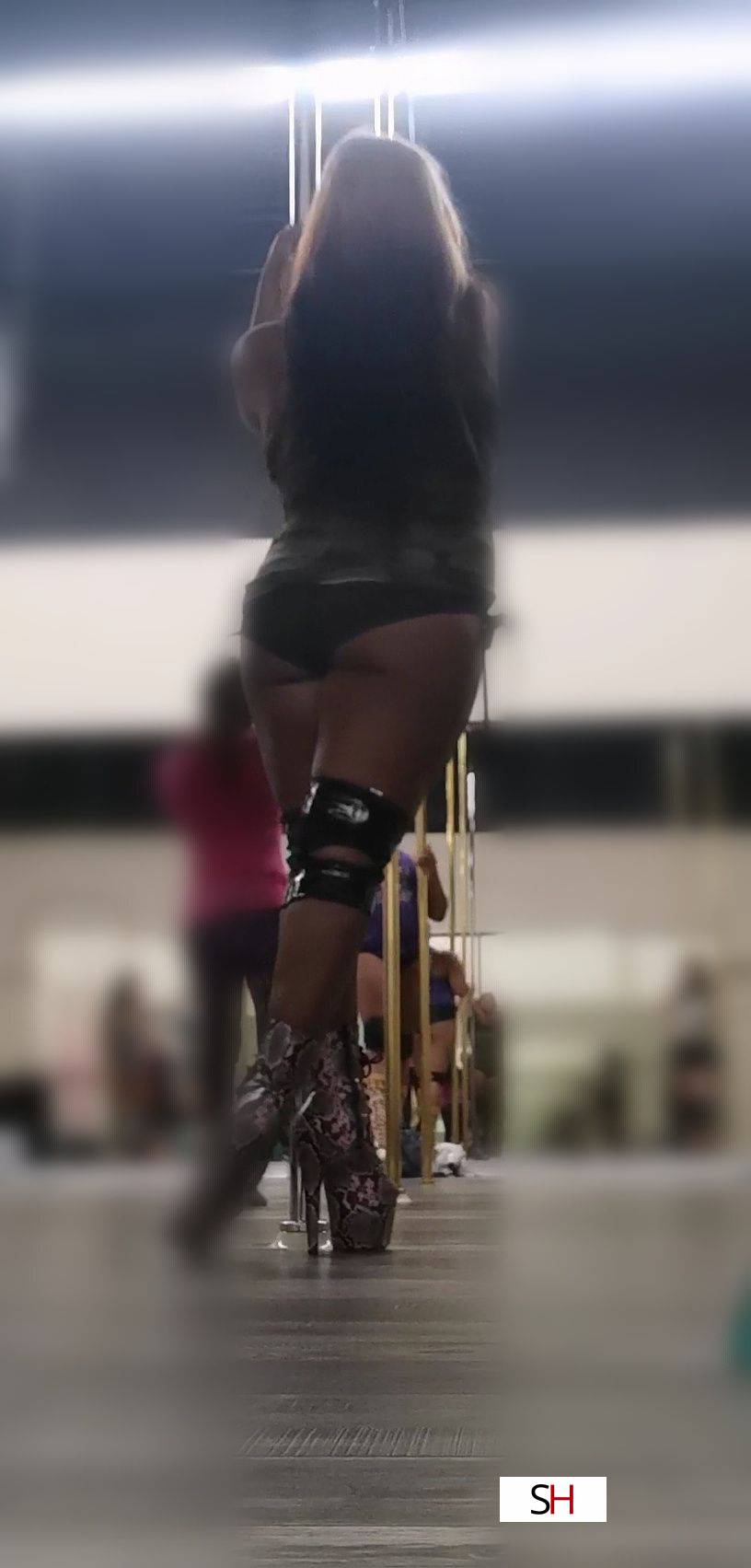 30Yrs Old Escort Size 6 156CM Tall Mississauga Image - 5