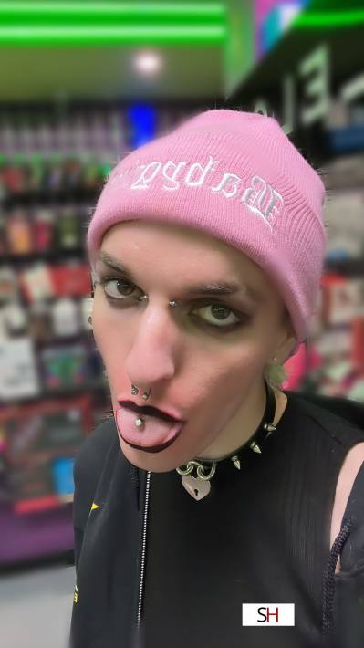 Rose Douleur - Punk girl with a little extra in Sacramento CA