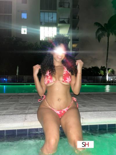 Belle - Natural-Bodied Babe 22 year old Escort in Miami FL
