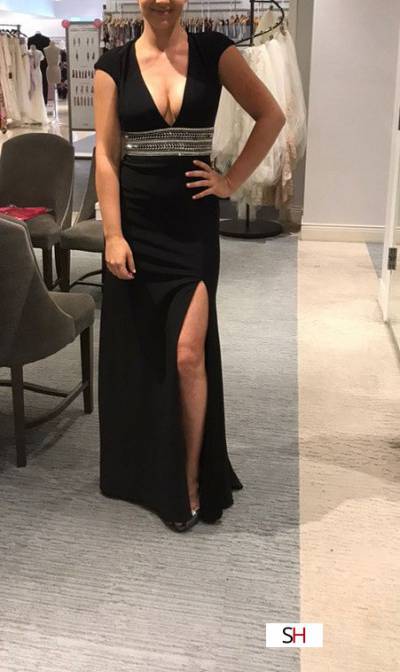 30 year old American Escort in San Diego CA CarolineTrevi - Beauty Brains and booty