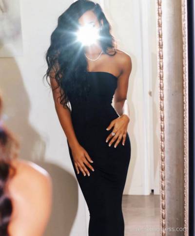 Escort 154CM Tall Charlotte NC Image - 3