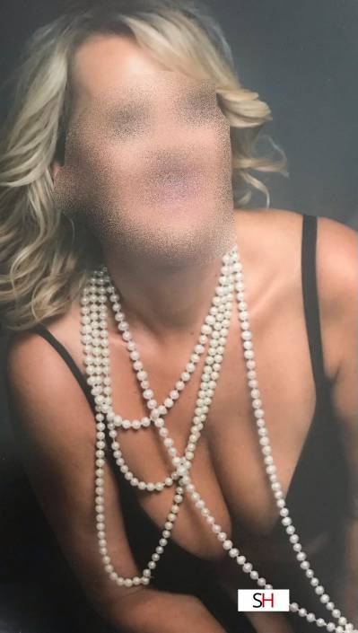 Michelle 48Yrs Old Escort Size 8 168CM Tall Tampa FL Image - 1