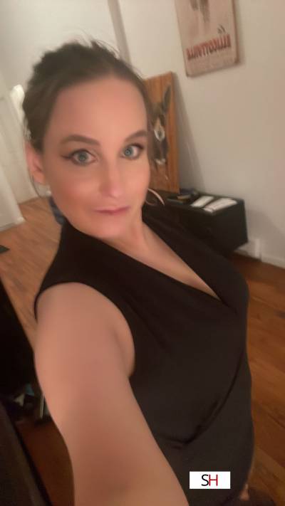 30 Year Old German Escort New York City NY Brunette Blue eyes - Image 8