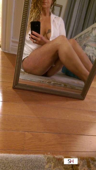 40 Year Old American Escort Austin TX Brunette - Image 2