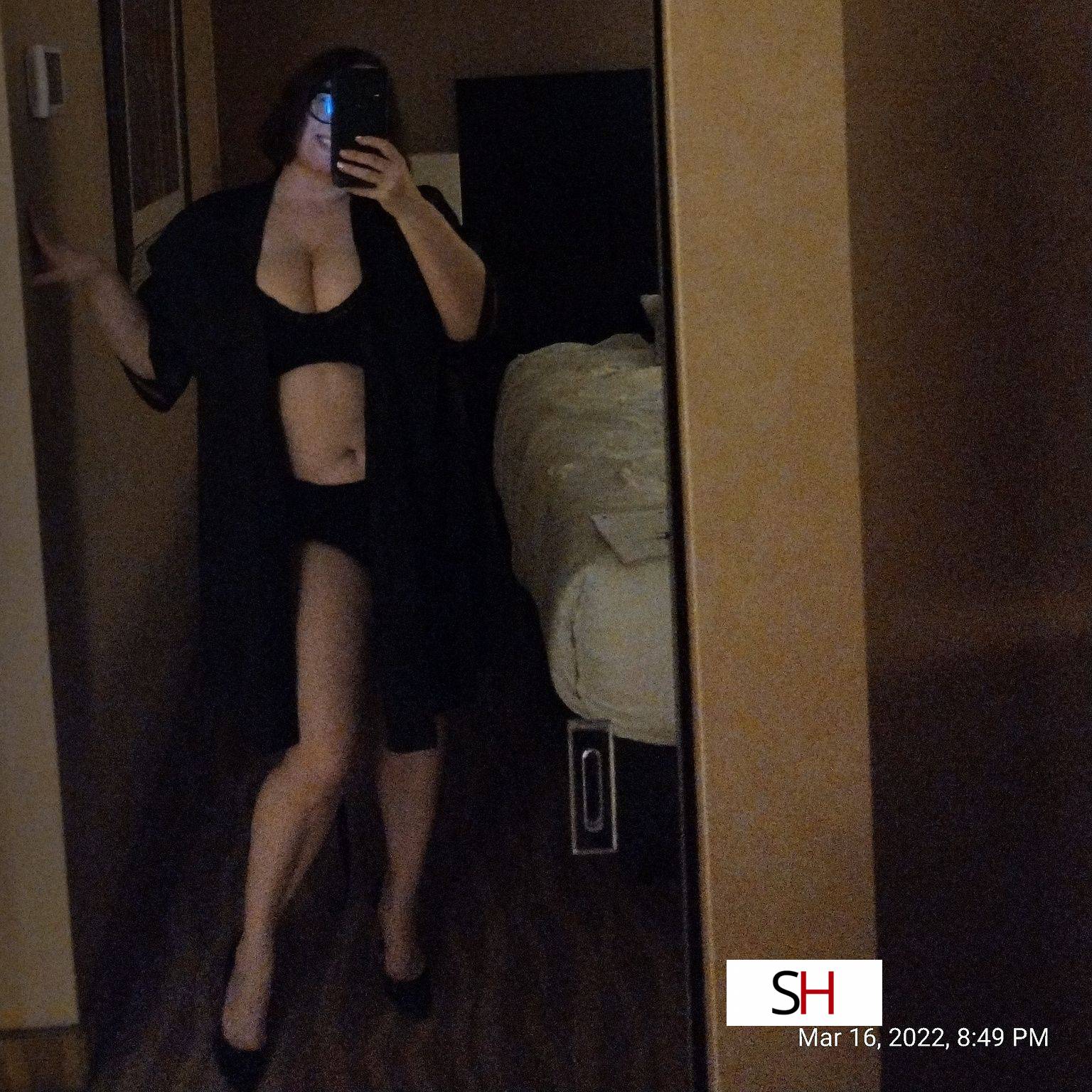 40Yrs Old Escort Size 6 154CM Tall Toronto Image - 5
