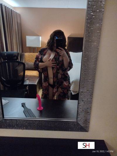 40Yrs Old Escort Size 6 154CM Tall Toronto Image - 1