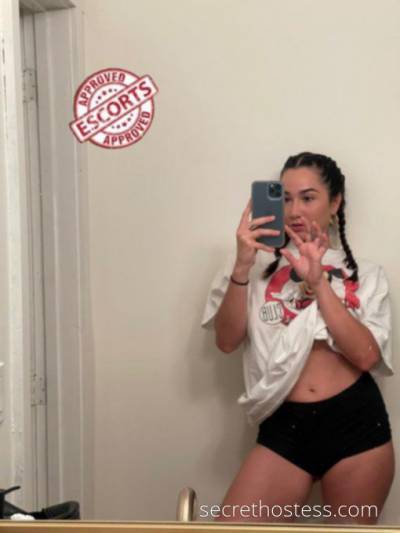22 year old Asian Escort in Louisville KY Hookups