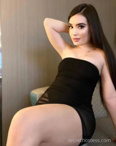 25 year old Escort in Sydney Holly