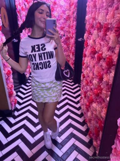 24 year old Asian Escort in Eau Claire WI Available for all services