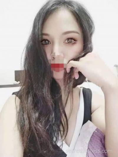 24 year old Taiwanese Escort in Sydney Two taiwan girls here