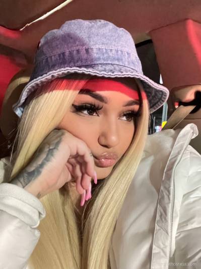 24 year old Hispanic Escort in Martinsburg WV 