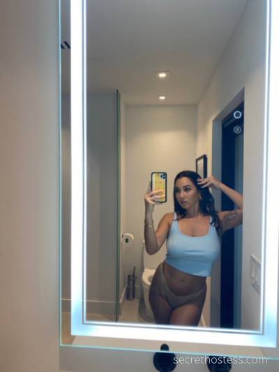 22 year old Asian Escort in Racine WI Hookups
