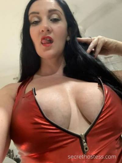 38 year old Escort in Perth kinky housewife needs pocket cash