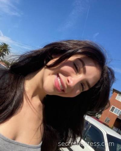 25 year old Asian Escort in Austin TX Available for all services