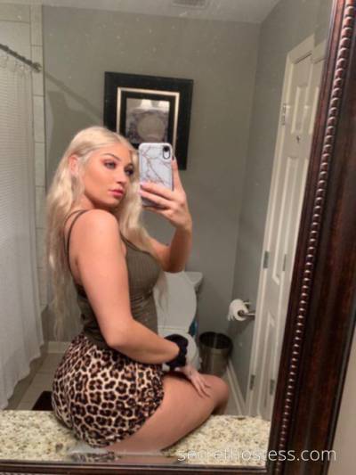 26 year old Escort in Knoxville TN ?✅B-B-B-J?✅YOUNG✅PRETTY ?GFE?69?✅NURU?Table Shower