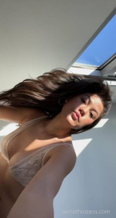 25 year old Asian Escort in Beaumont TX 🍆🍆full girlfriend experience✅ ✅🍆🍌no deposit