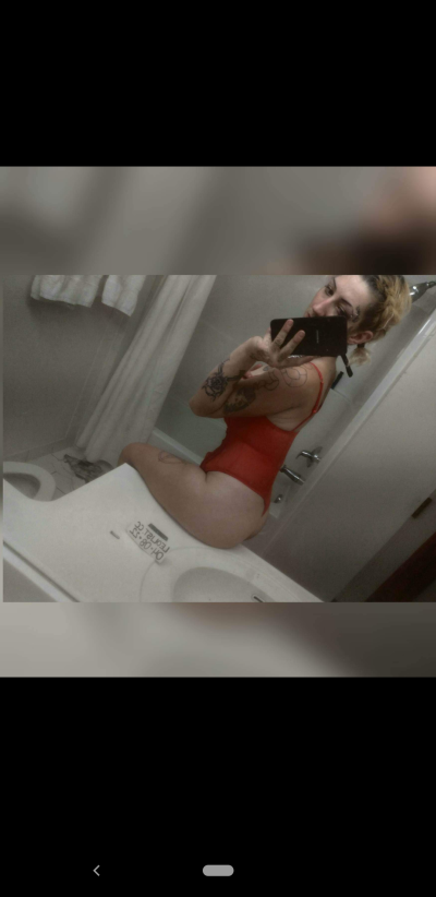 26 year old Escort in Calgary where the customer ALWAYS cums first