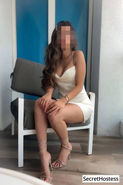 22 Year Old Escort Los Angeles CA Brunette - Image 1