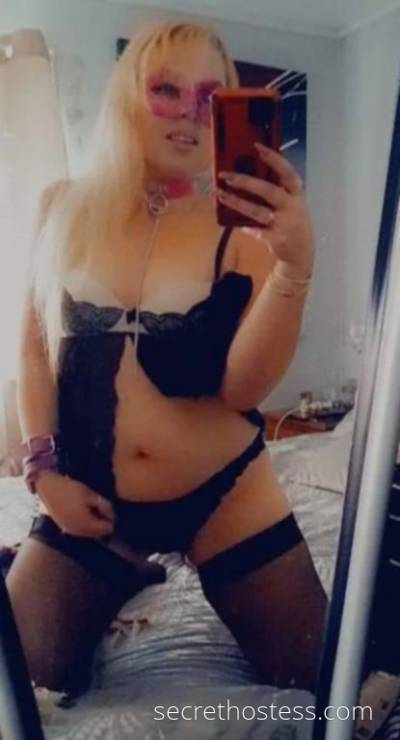 36 year old Escort in Augustine Heights Brisbane Hosting in goodna area today