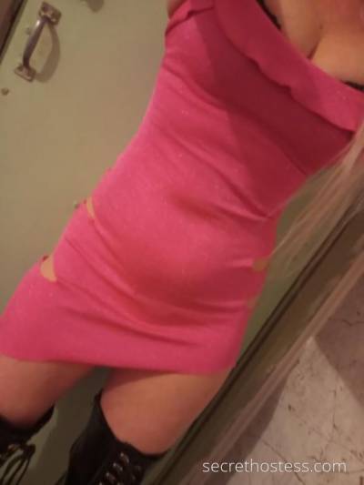 43 year old Australian Escort in Perth YEP I'm really an Aussie+ YEP my pics r real BLONDIE