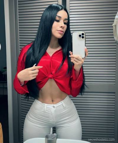 Hot Venezuelan I only accept cash in New York City NY