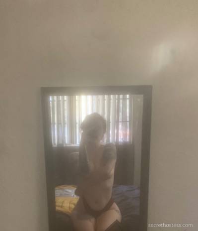 26 year old Asian Escort in Phoenix AZ I’m available for some real gun full service no 