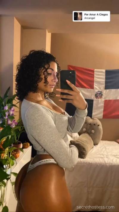 Hot Dominican I only accept cash in Albany NY
