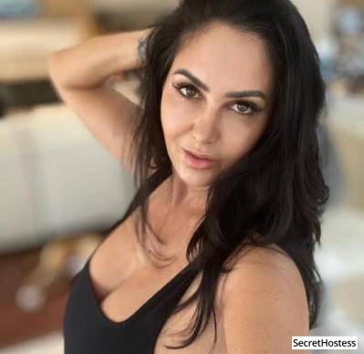 31 year old Escort in Edmonton Debbie Hankerson