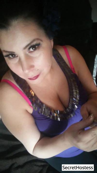 32 year old Escort in Edmonton Candace wild