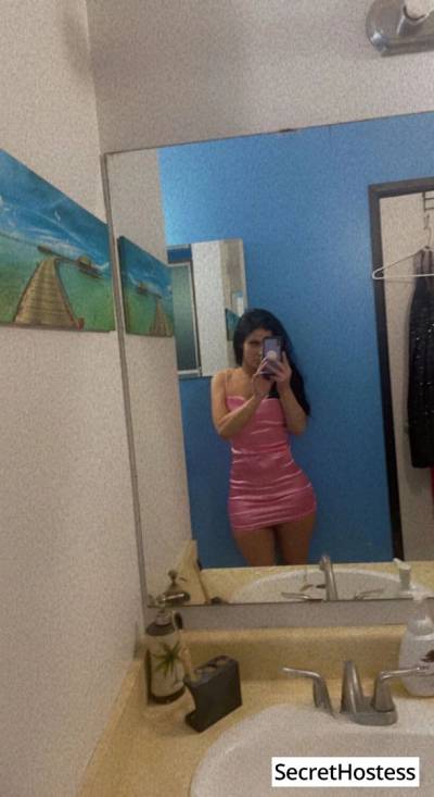 20 Year Old Venezuelan Escort Edmonton Brunette - Image 5