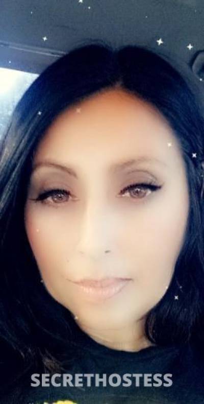 45 year old Latino Escort in Bakersfield CA Thick h da hips and always good wit them lipz