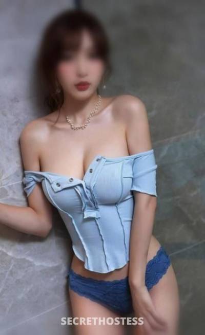 22 year old Escort in Doolandella Brisbane Natural babe here,Taste me now, BJ/ CREAM PIE /nat