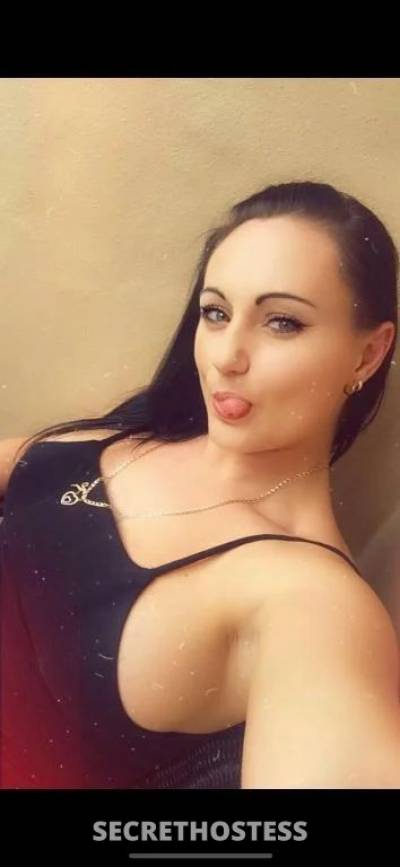 28 year old Asian Escort in Eight Mile Plains Brisbane New 28yo aussie tight toned busty brunette - incalls