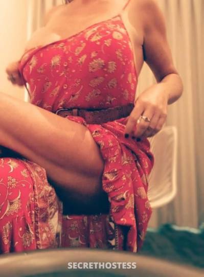 42 year old Escort in Maroochydore Sunshine Coast Try Trixies Tantalising Twat