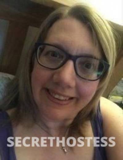 61 years Old Attractive Woman Seeking Secret Blow Job in Albany GA