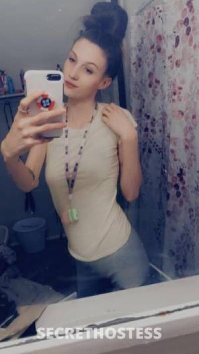 Petite seductive open minded in Pueblo CO