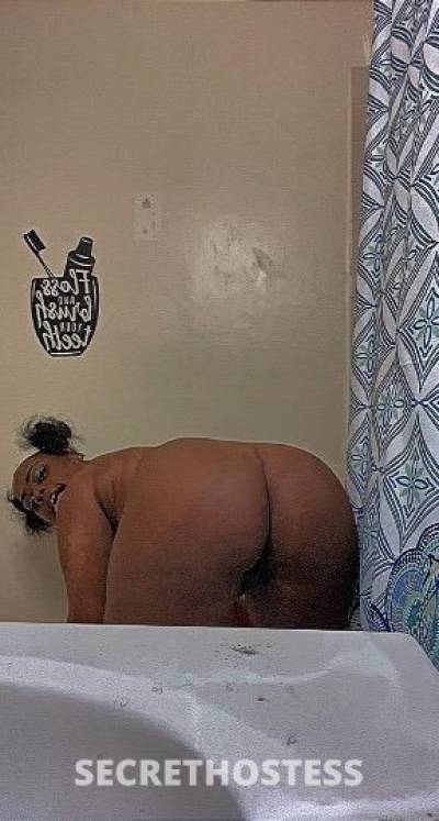 24 year old Escort in Louisville KY Merry Christmas THROAT GOAT THROAT FANATIC